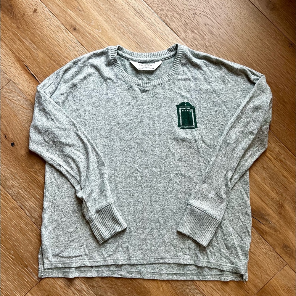 Deerfield Academy super soft light green sweater. Worn 2-3 times. M